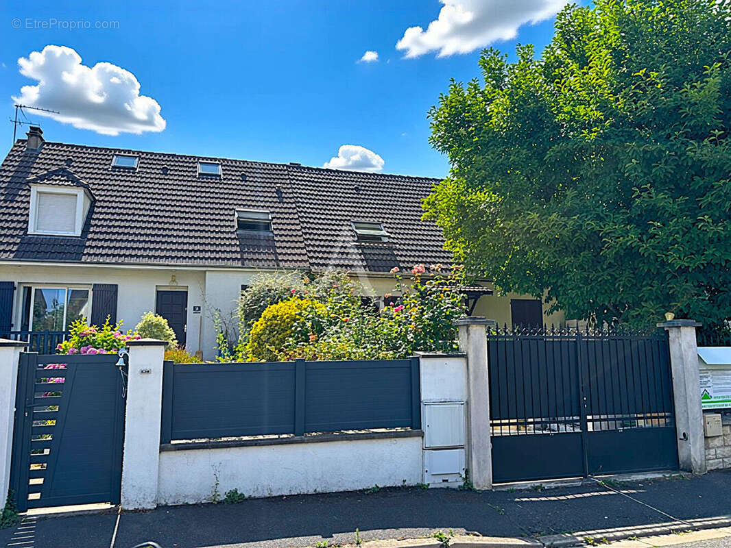 Maison à VITRY-SUR-SEINE