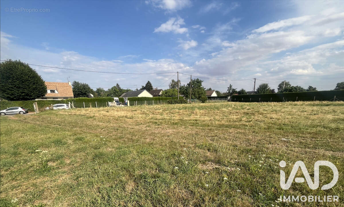Terrain 902 m² à Villez-Sur-Le-Neubourg  - photo 2