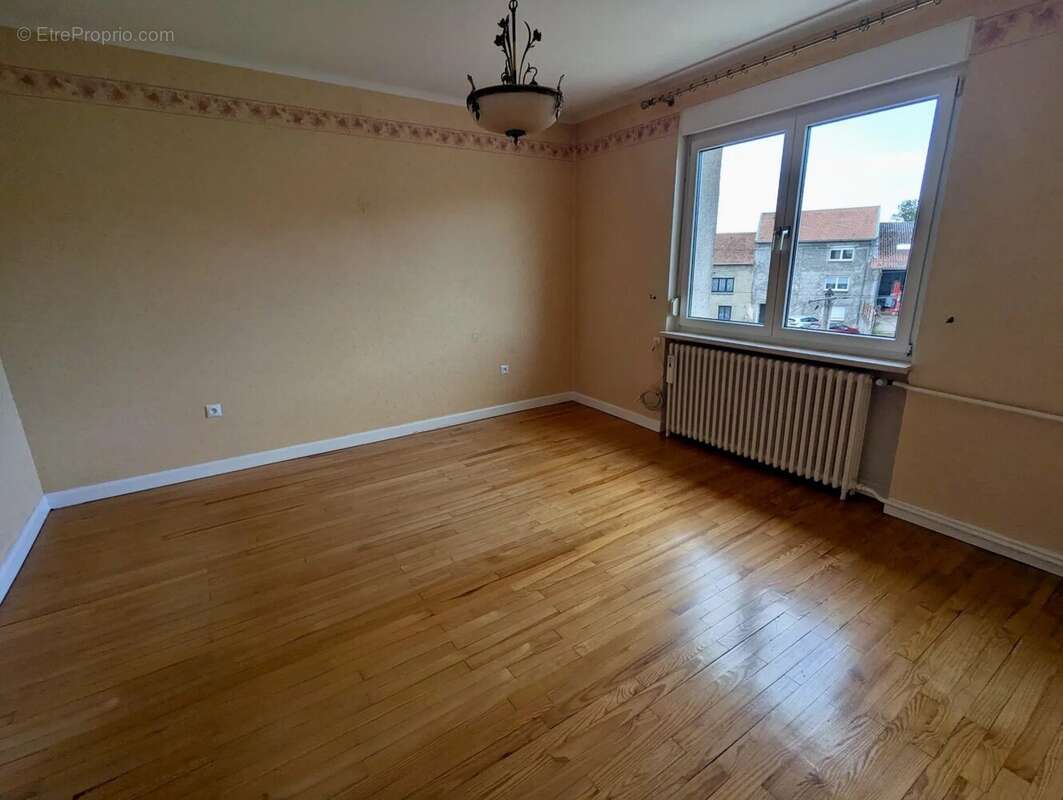 Maison à VAHL-LES-FAULQUEMONT