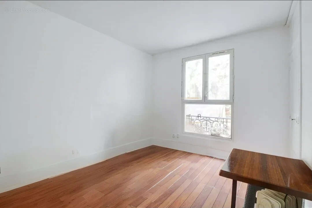 Appartement à PARIS-10E