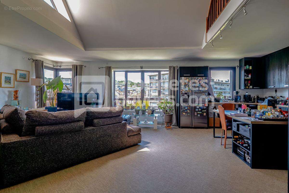 Appartement à SURESNES