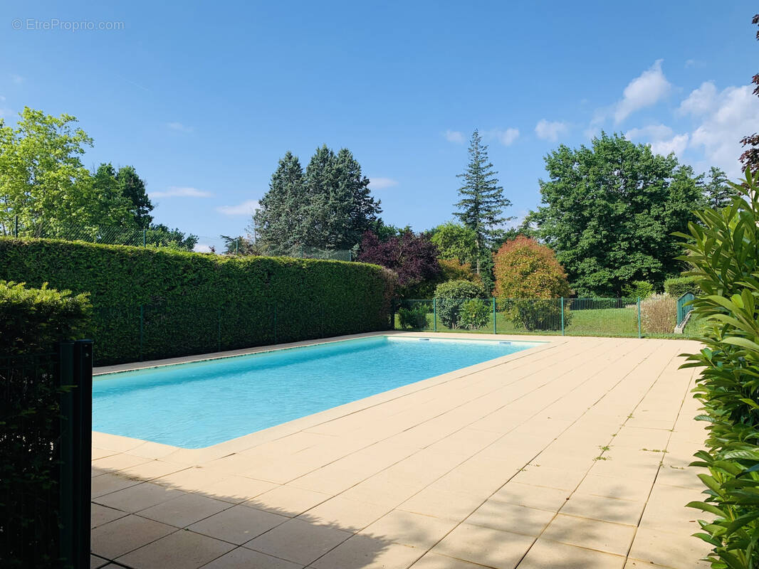 Appartement à CHARBONNIERES-LES-BAINS