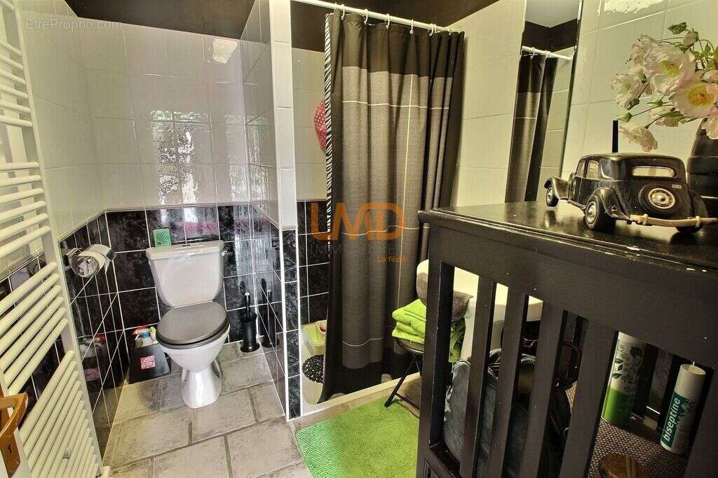 Maison de charme avec piscine et dépendances – 218 m² – (17400) - photo 12