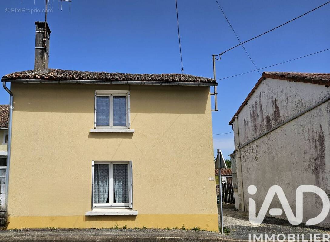 Photo 1 - Maison à MAIRE-LEVESCAULT