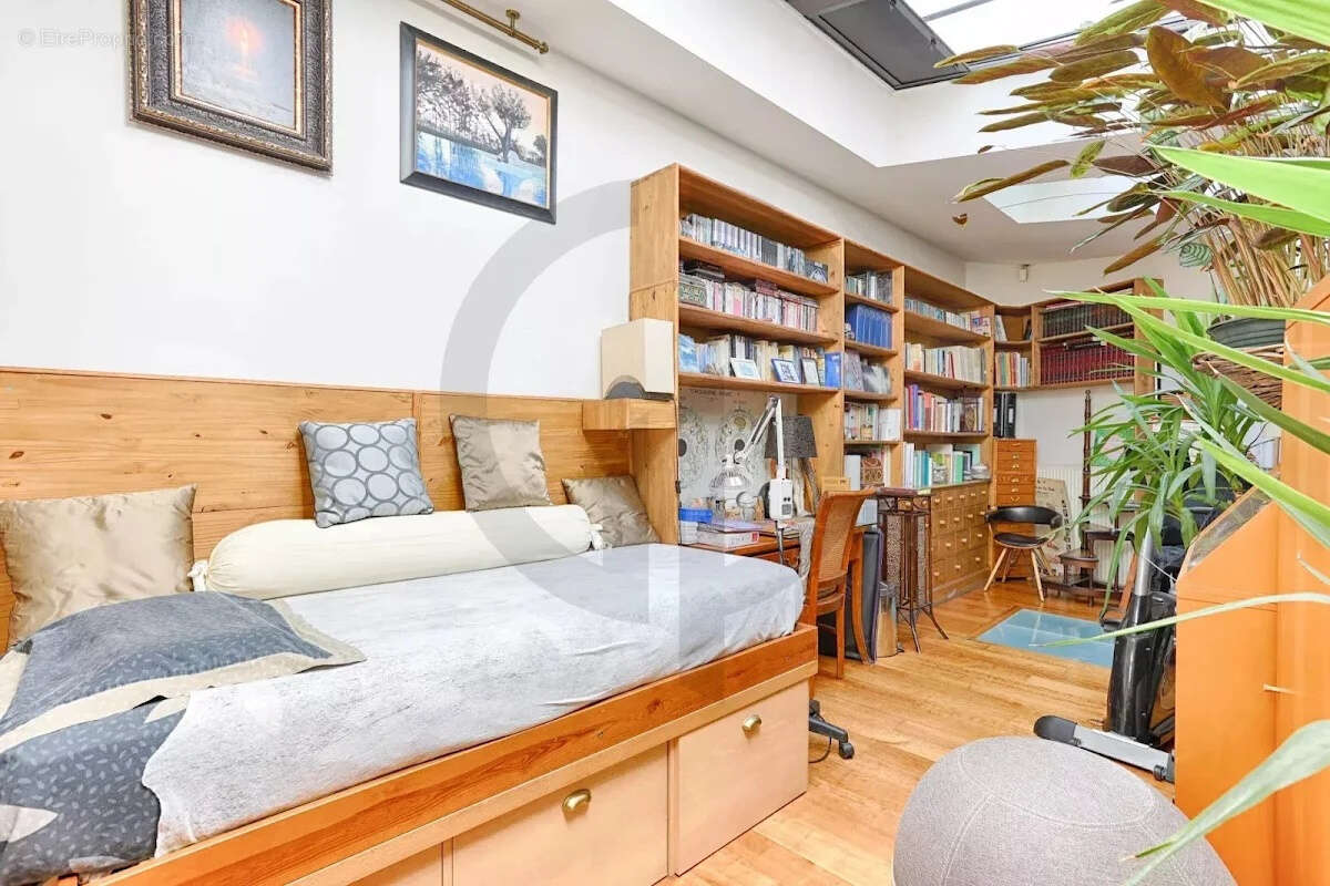 Appartement à PARIS-2E