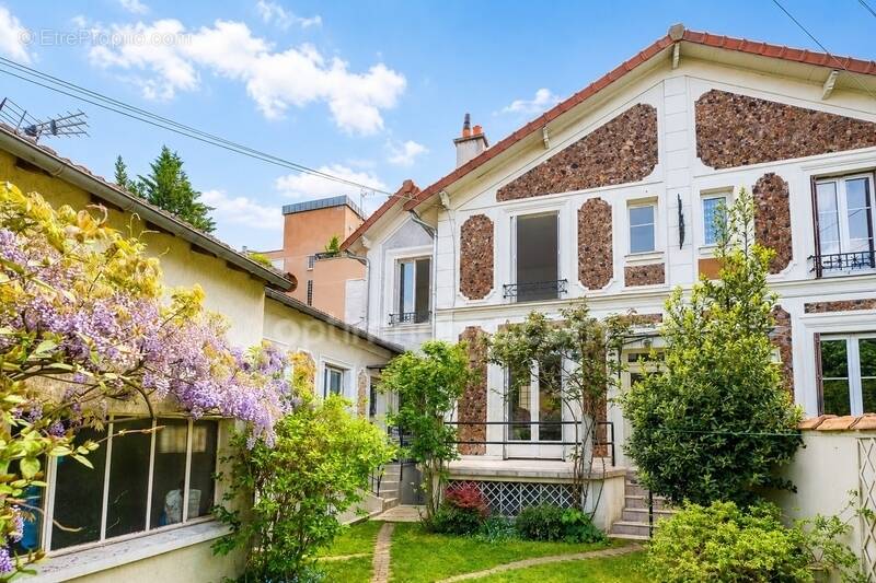 Maison à LE PERREUX-SUR-MARNE