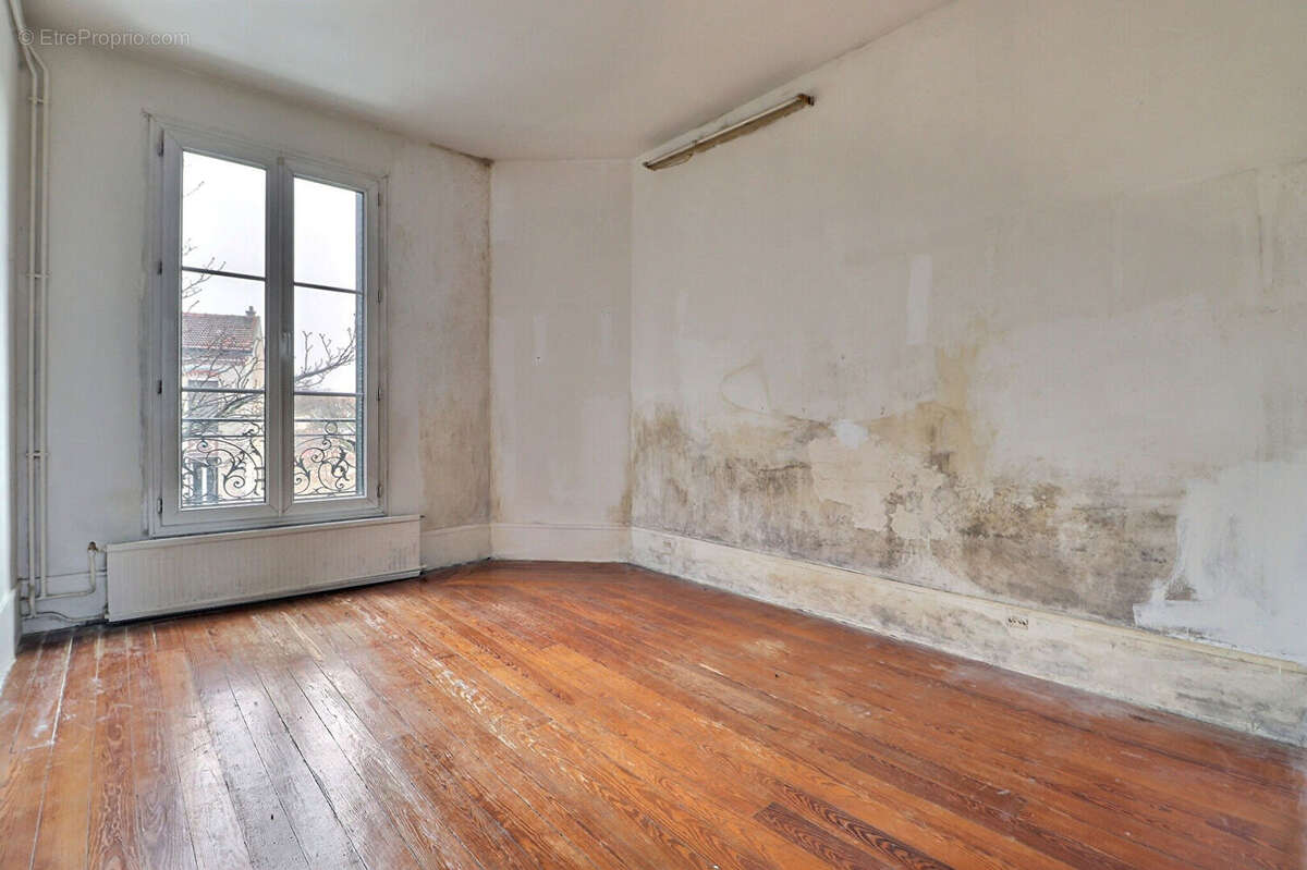 Appartement à LA COURNEUVE