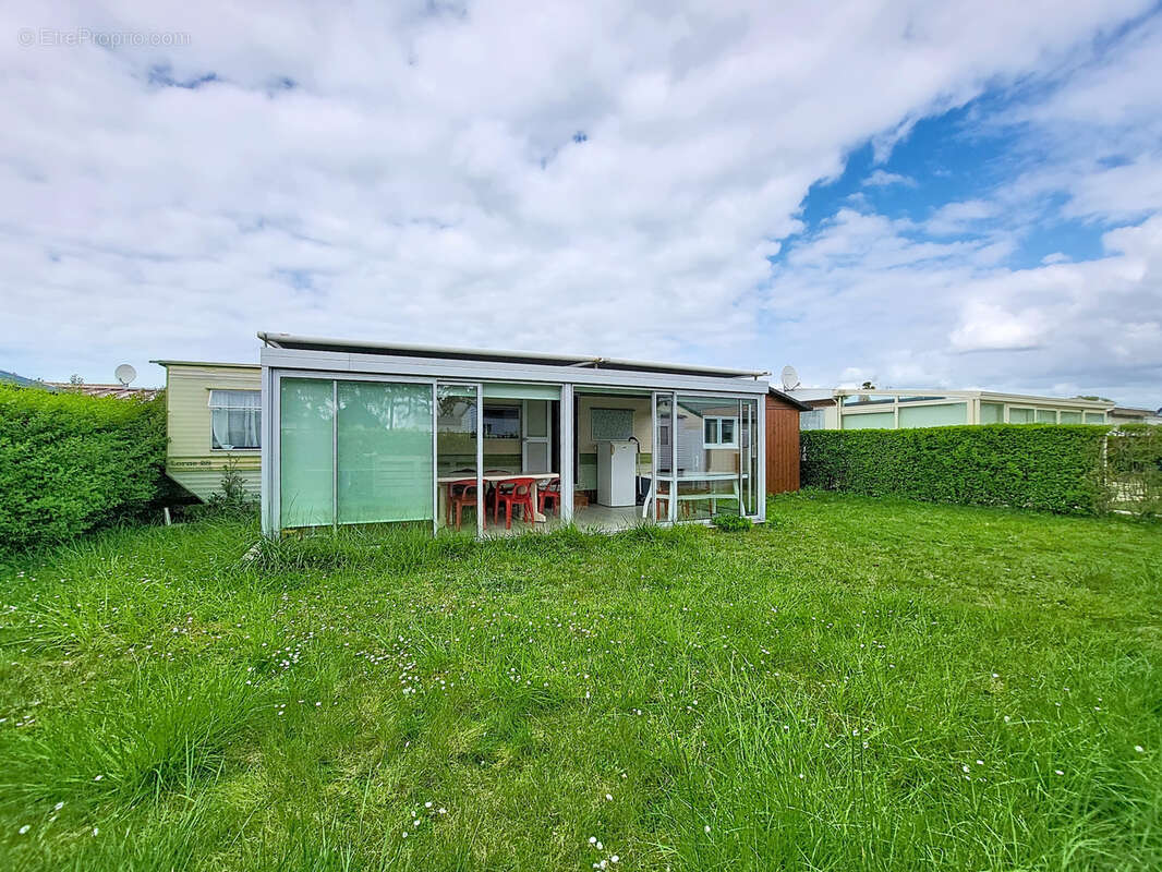 Maison à MONTMARTIN-SUR-MER