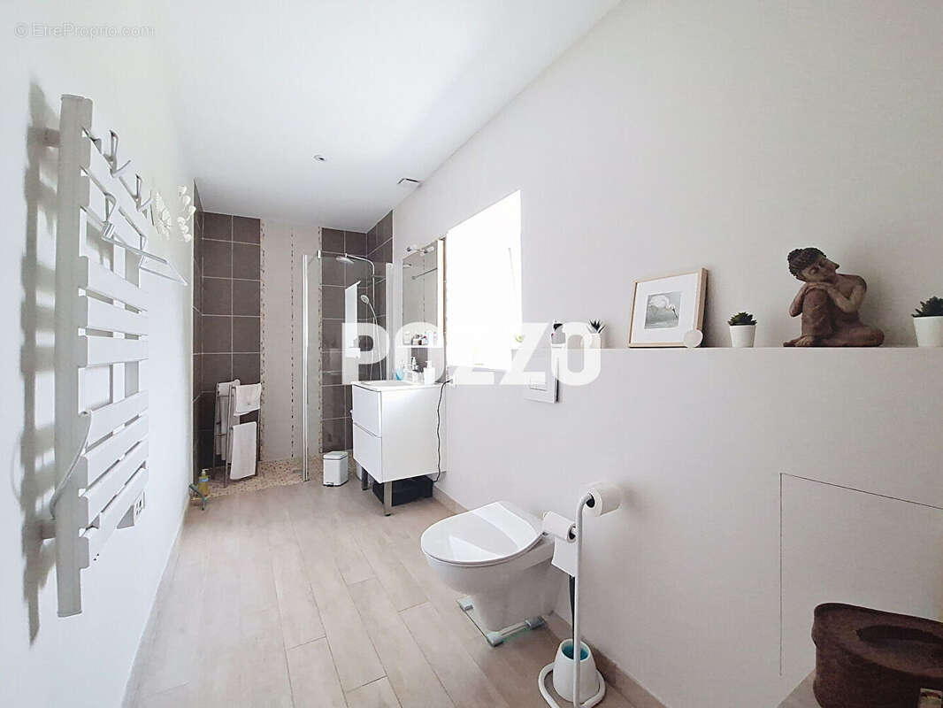 Maison à TROIS-MONTS