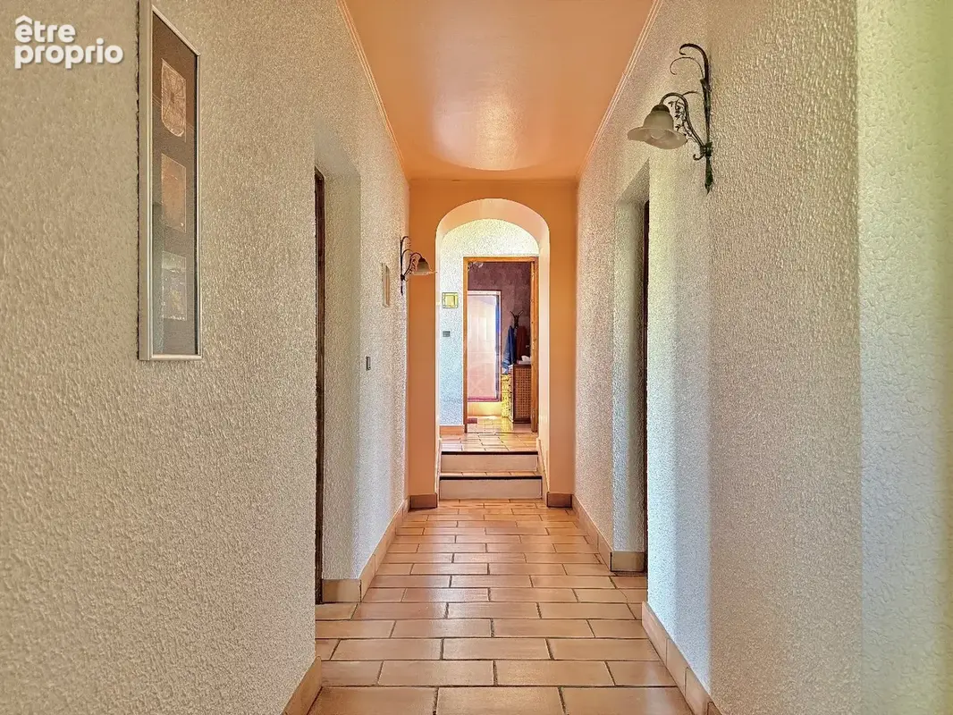 Maison de caractère - 285m² sur 16,82 ares - Woippy Village - photo 10