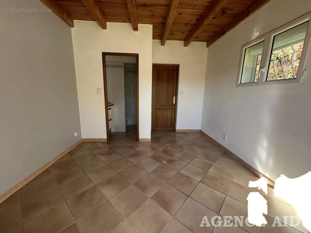 Maison à CUGES-LES-PINS