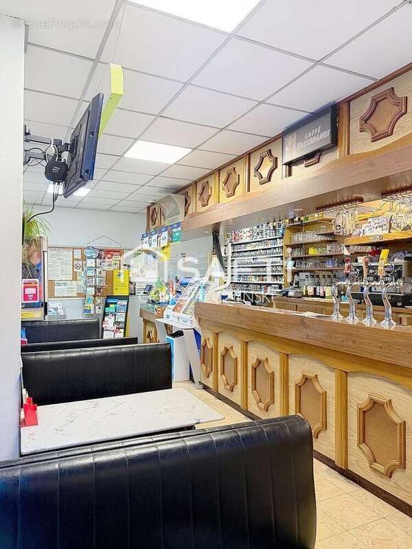 Photo 2 - Commerce à MONTIGNY-EN-GOHELLE