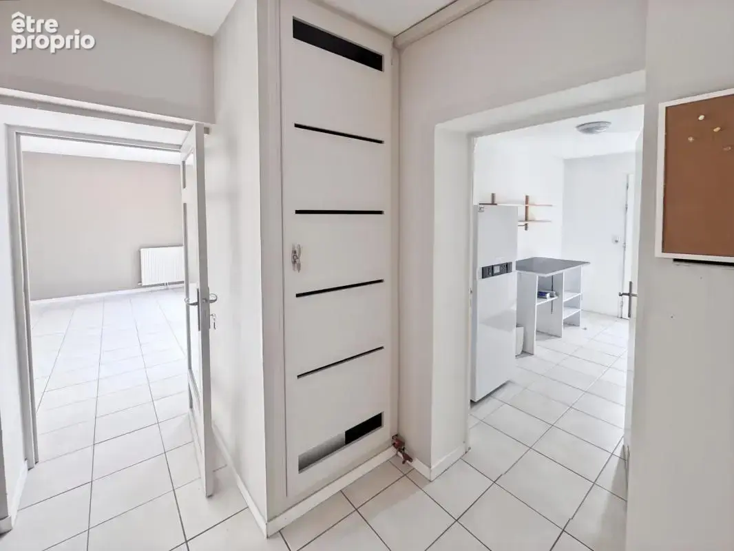 Clos chassaing /magnifique maison de ville / 5 chambres/ 3 sdb / jardin plat + terrasses/ garage et grand stationnement - photo 8