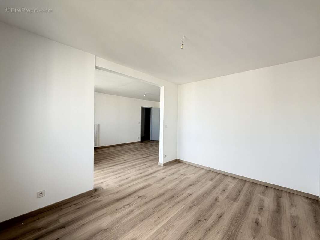 Appartement à LA MADELEINE