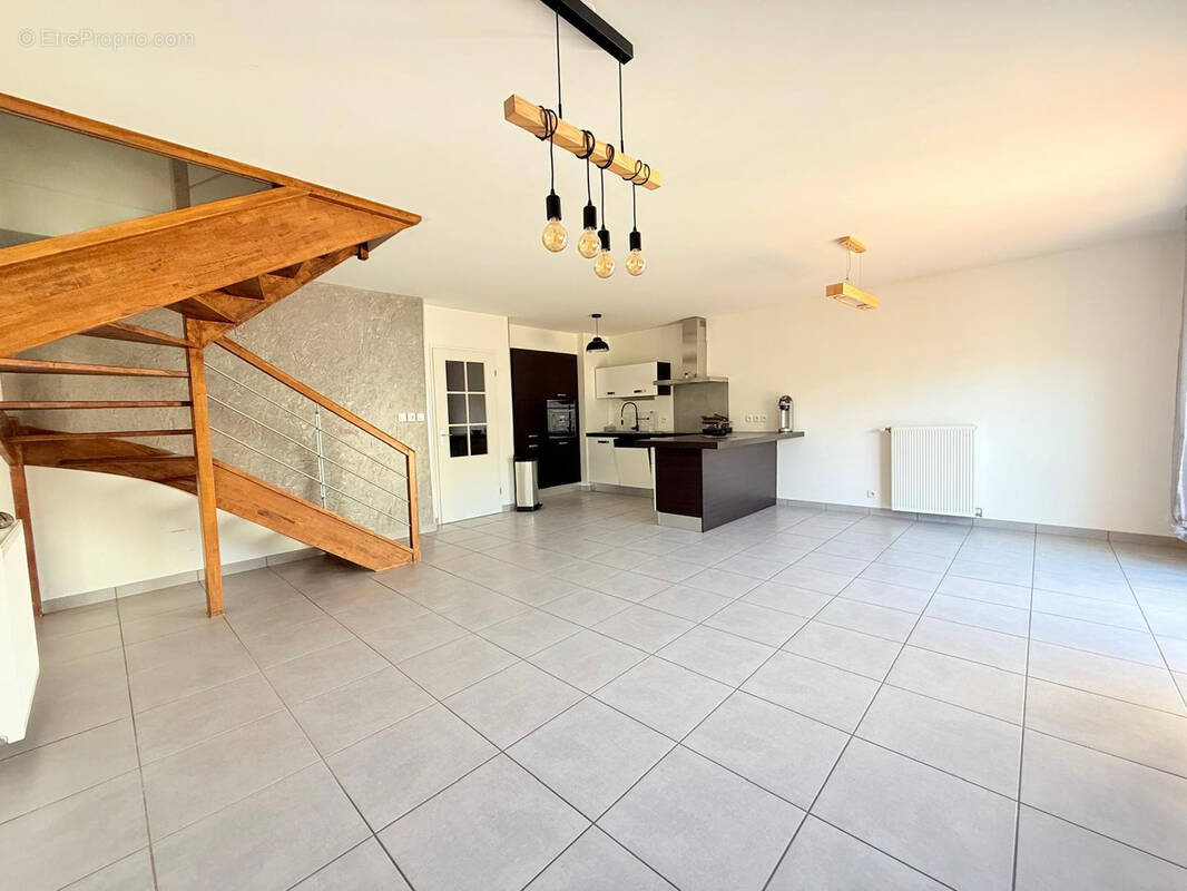 Maison à LABARTHE-SUR-LEZE