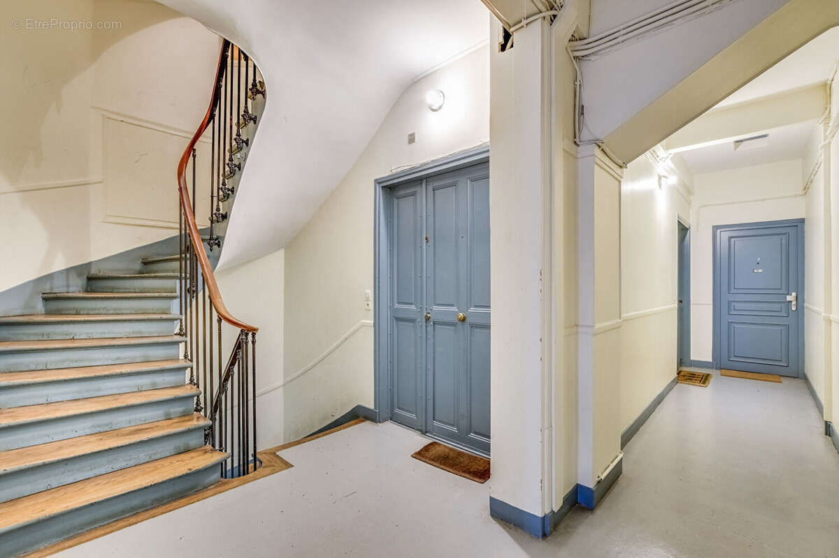 Paris 19 : Studio de 23.91m² en dernier étage - photo 5