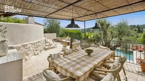 Maison 218 m² à Le Rouret  - photo 3