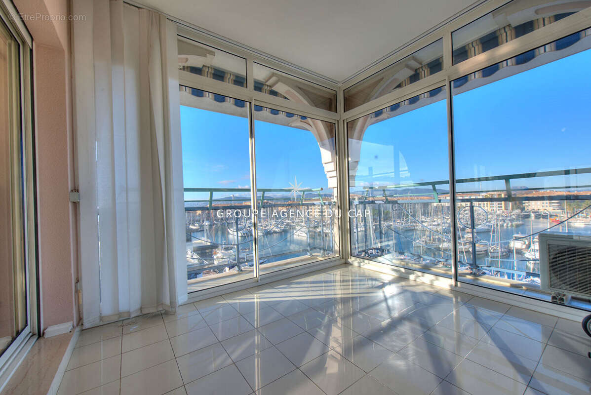 Appartement à FREJUS