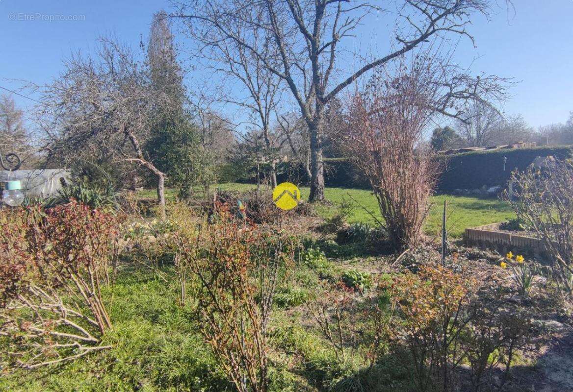 Maison à LA GUERCHE-SUR-L&#039;AUBOIS