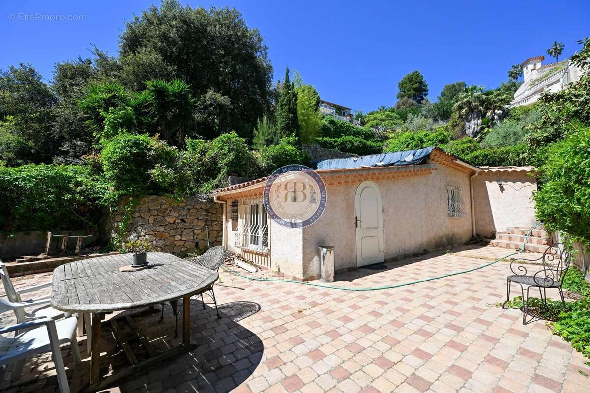Maison à VALLAURIS