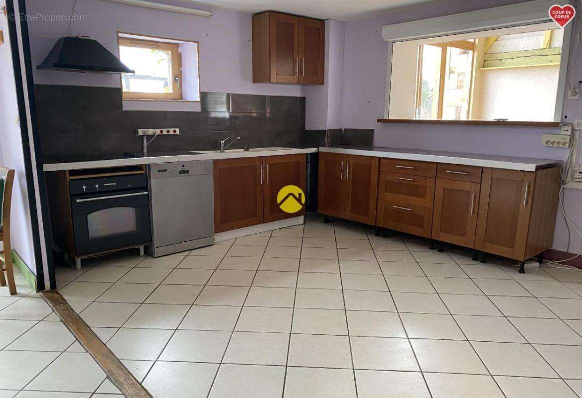 Maison à NERIS-LES-BAINS