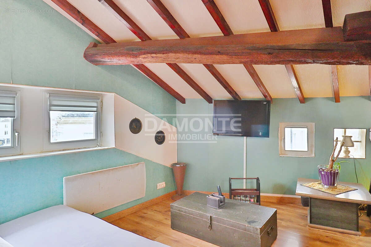 Appartement atypique de 59 m2  soit 38 m2 carrez - photo 7