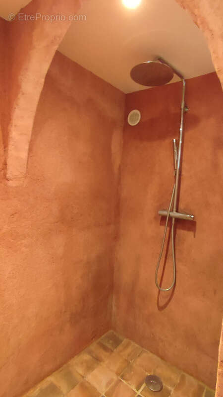 Maison à MONTAIGU-DE-QUERCY