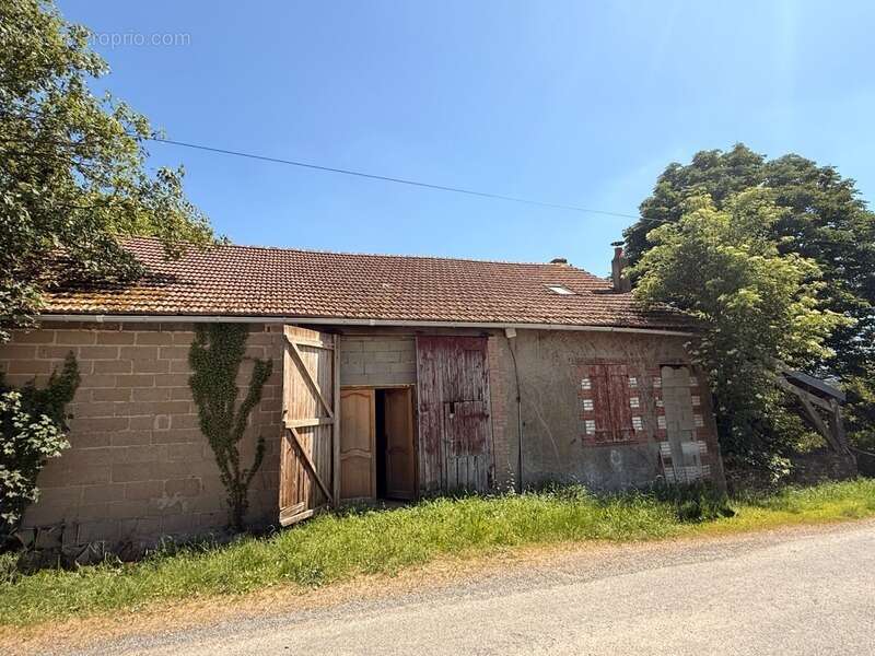 Maison à SAINT-SULPICE-LE-DUNOIS