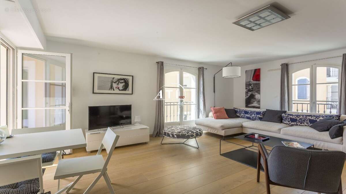 Appartement à SAINT-TROPEZ