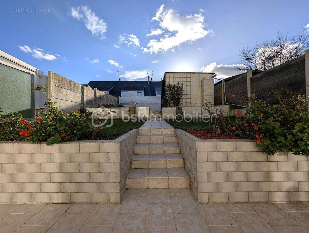 Maison à EQUEURDREVILLE-HAINNEVILLE