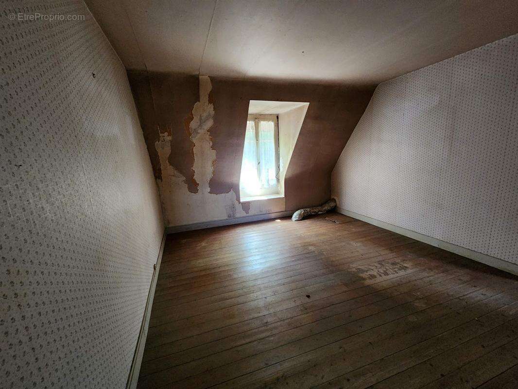 Maison à SAINT-AGIL