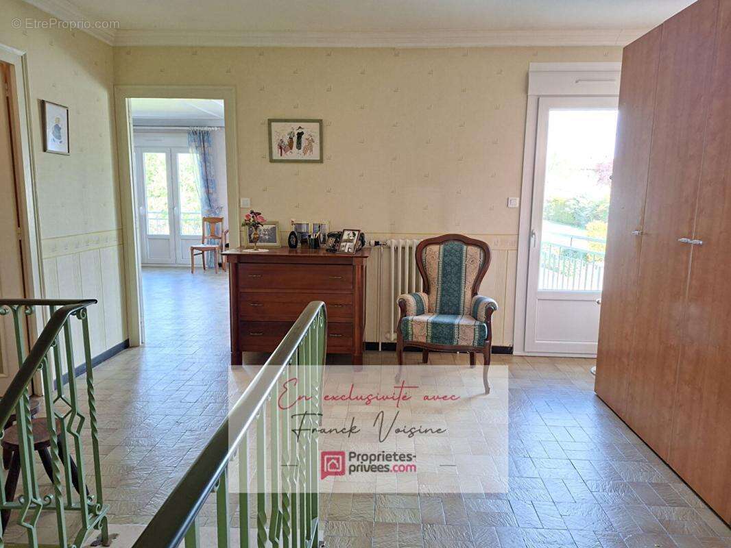 A VENDRE en exclusivité au Boupère, Maison de 190 m2 avec 4 chambres et 1 appartement sur un terrain de 1047 m2 env - photo 11