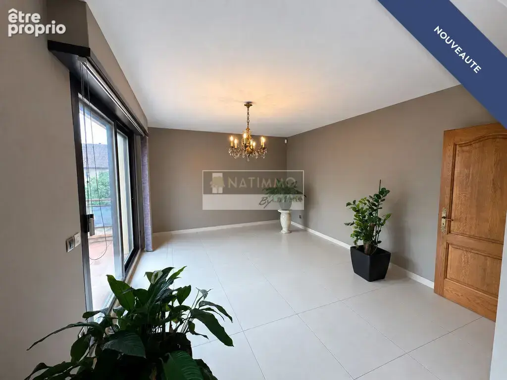 Nouveau. Maison d'habitation+ 85 m² d'espace professionnel - photo 4