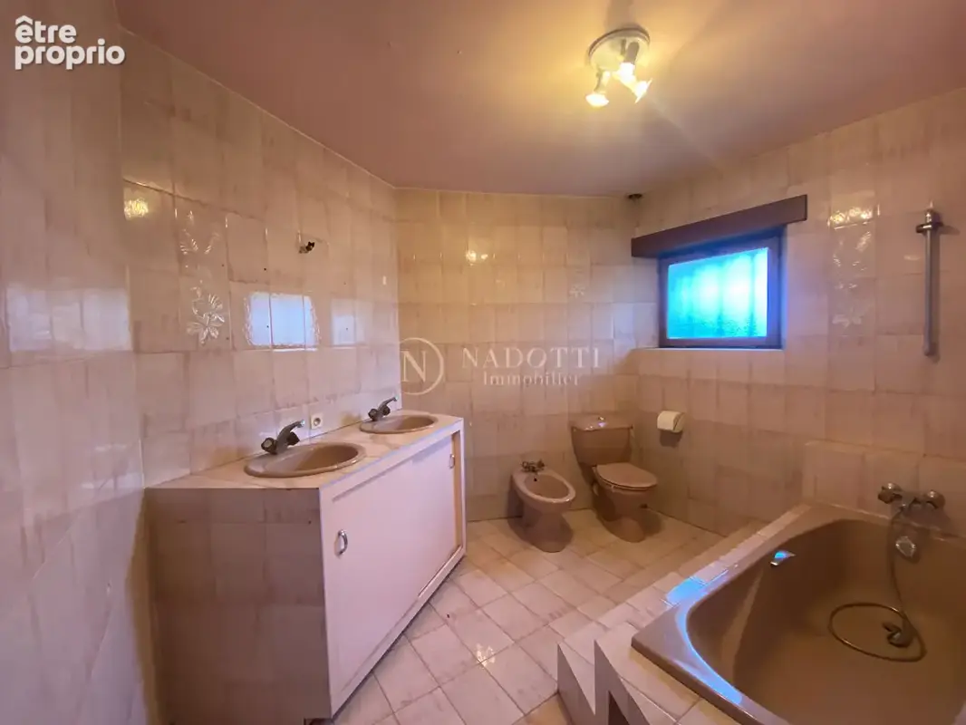 Superbe bâtisse  de 150m² sur jardin clos  à CAVAILLON. - photo 15