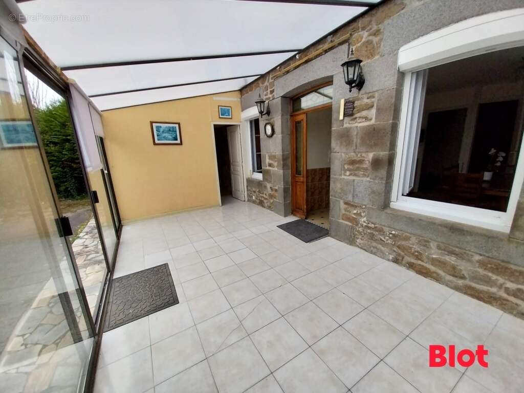 Maison à MINIAC-MORVAN