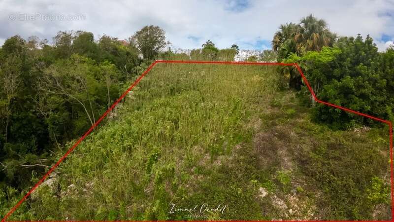 Terrain à LE GOSIER