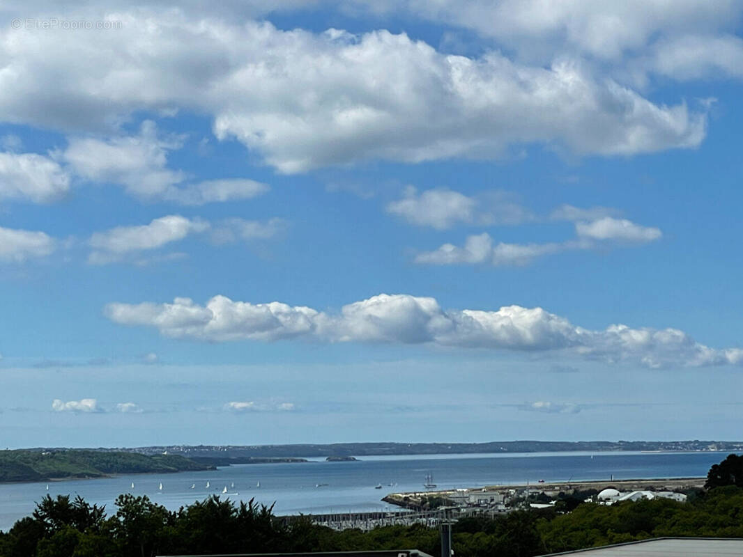 Maison à LE RELECQ-KERHUON