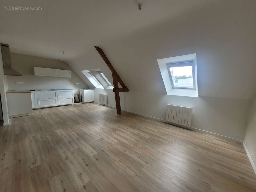 Appartement à DOMAGNE