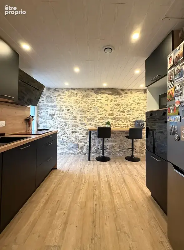 A 5 MIN D'AIZENAY, maison en pierres offrant 64 m2 hab et 248 m2 de terrain - photo 4