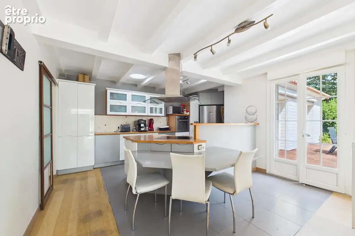 Maison de plain-pied 193 m² - Parcelle de 2900 m² au calme - 5 chambres + bureau - photo 6