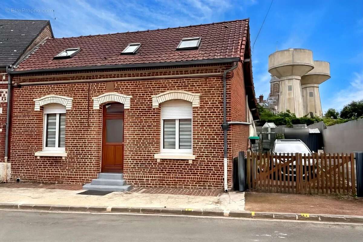 Maison à GOUZEAUCOURT