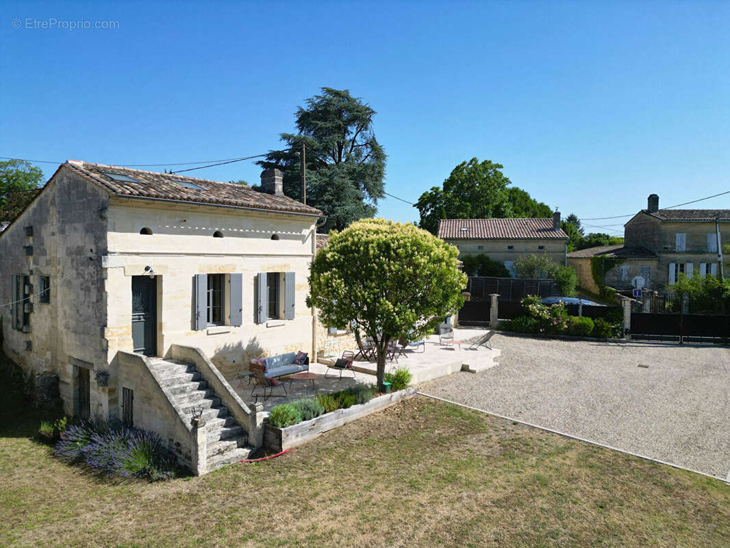 Maison à SAINT-EMILION