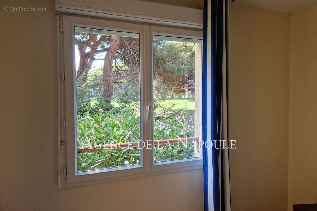 Appartement à MANDELIEU-LA-NAPOULE