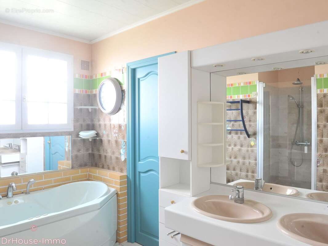 Maison 227 m² à Saint-Brevin-Les-Pins  - photo 6