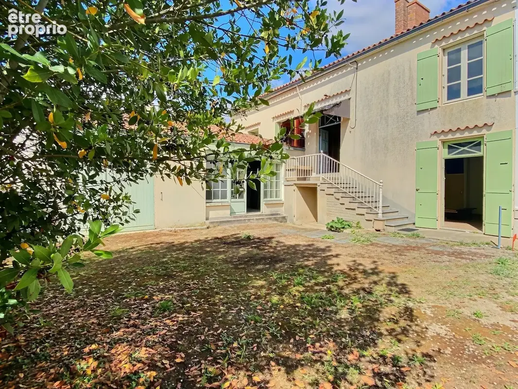 Maison à GENOUILLE