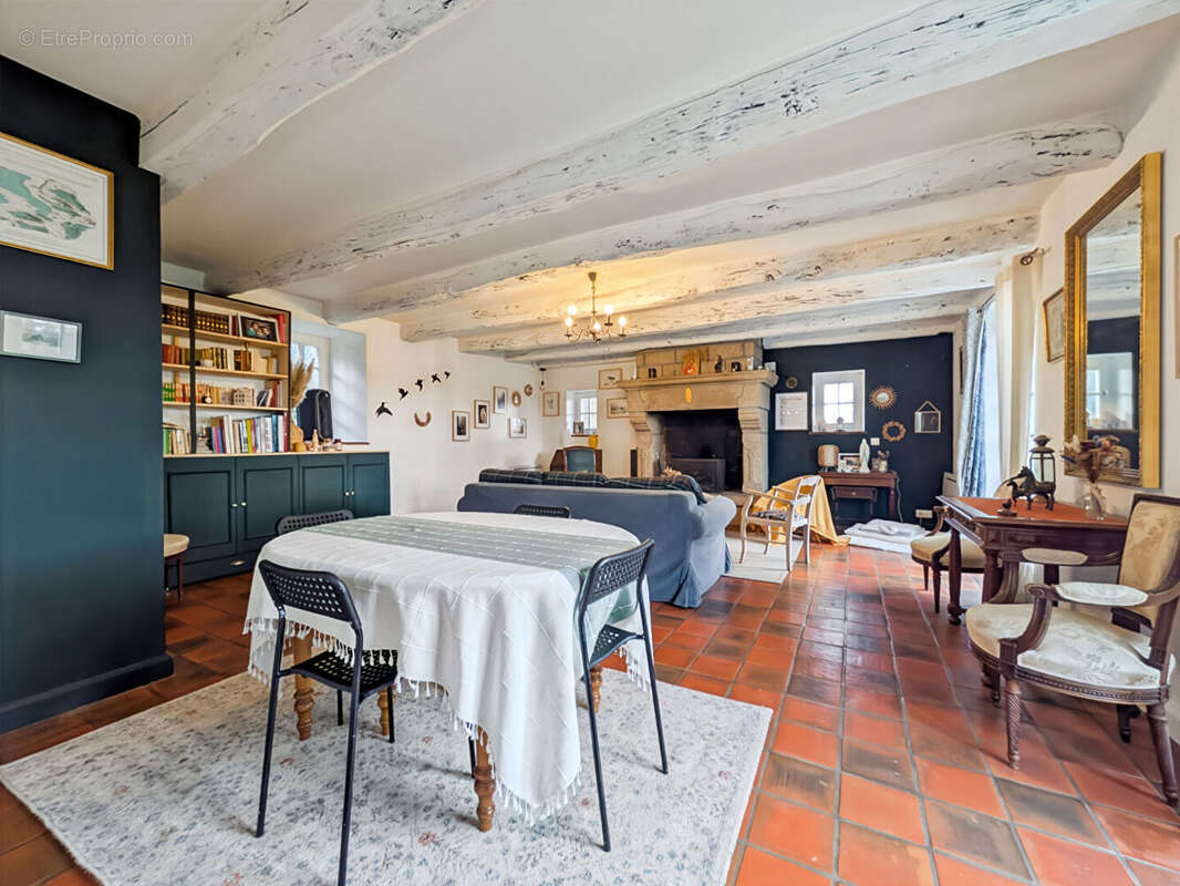 Maison à SAINT-AUBIN-D'AUBIGNE