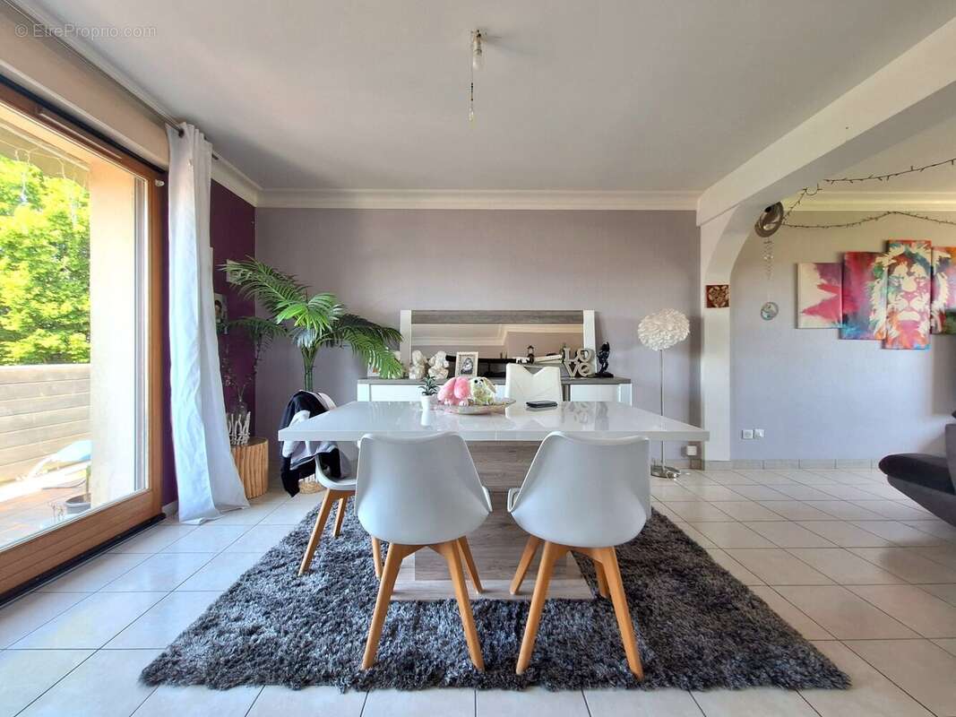 Maison à DOGNEVILLE