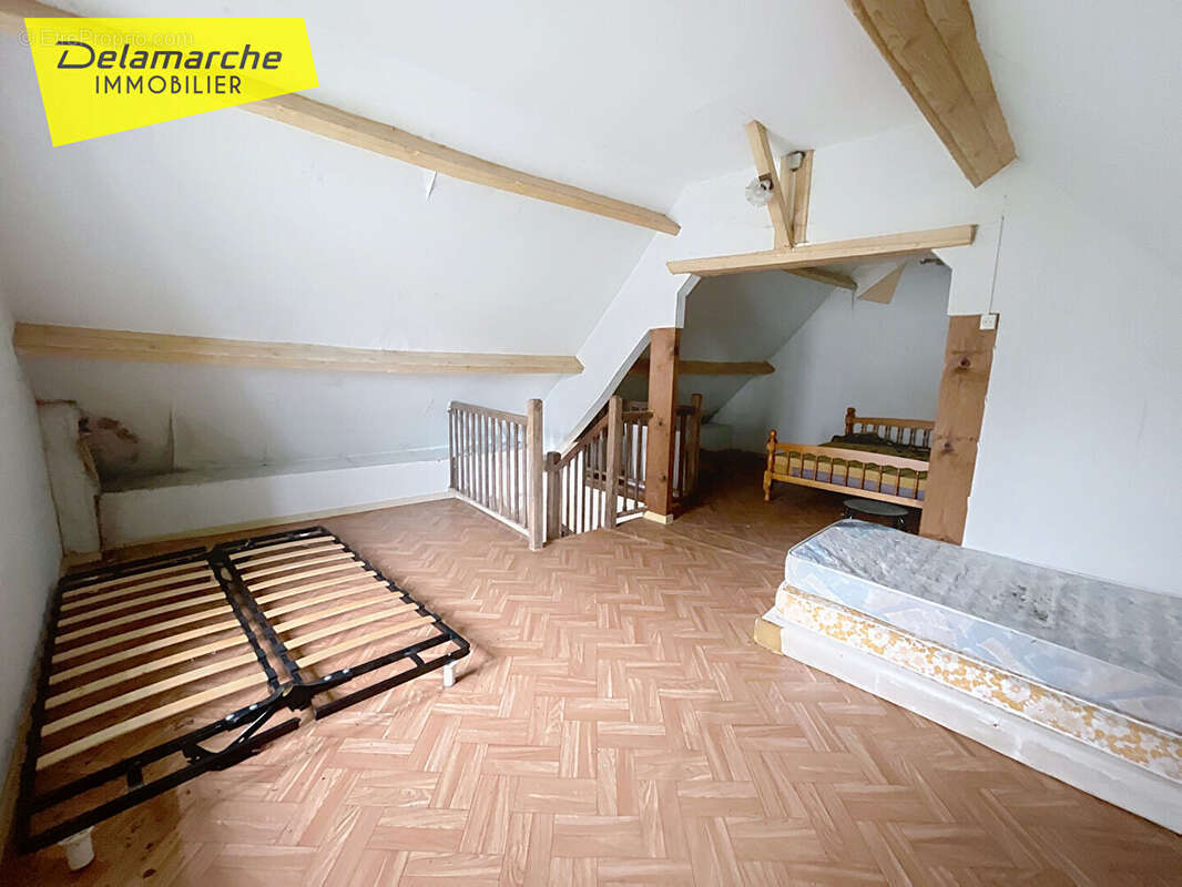 Maison à SAINT-DENIS-LE-VETU