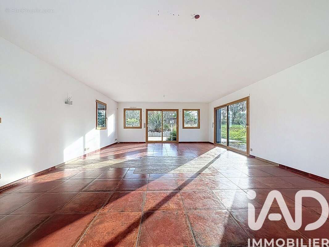 Photo 2 - Maison à LA BOUSSAC