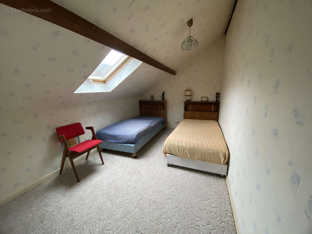 Maison à SAINT-MARTIN-DU-PUY